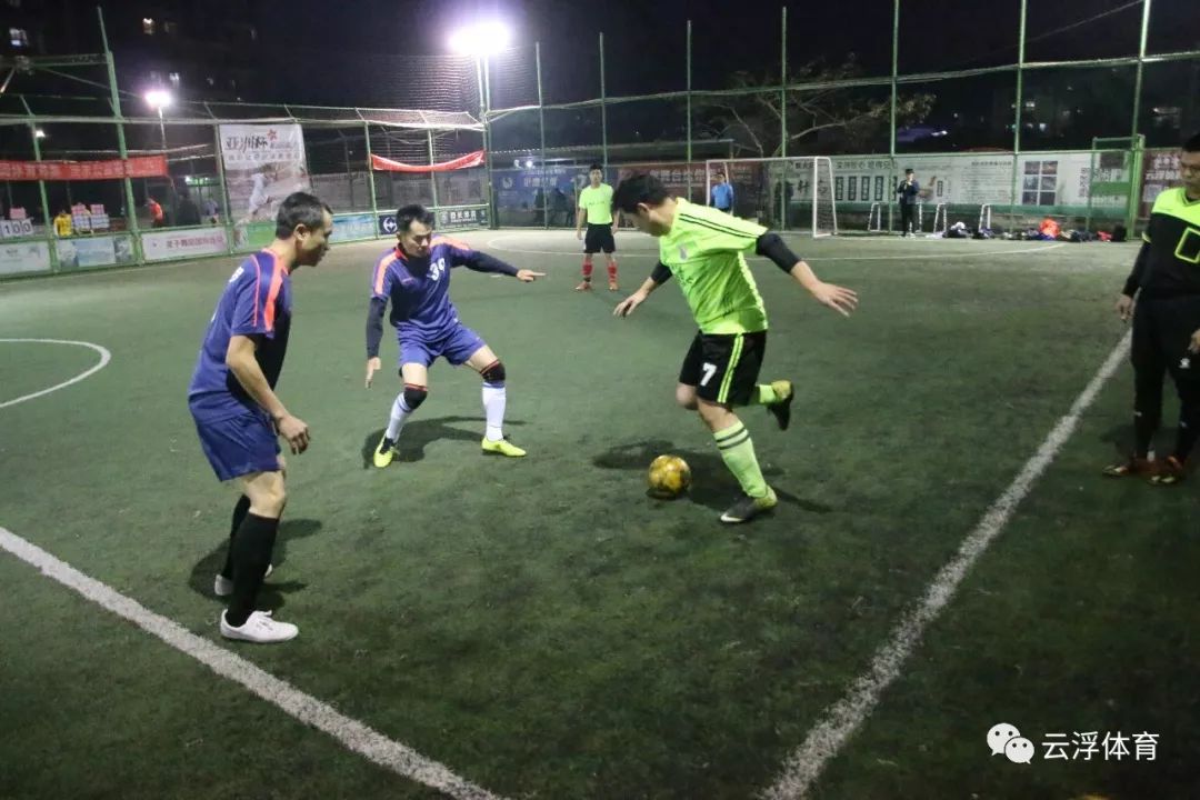  隆德罗草地滑步，女王杯半决赛惊艳全场观众