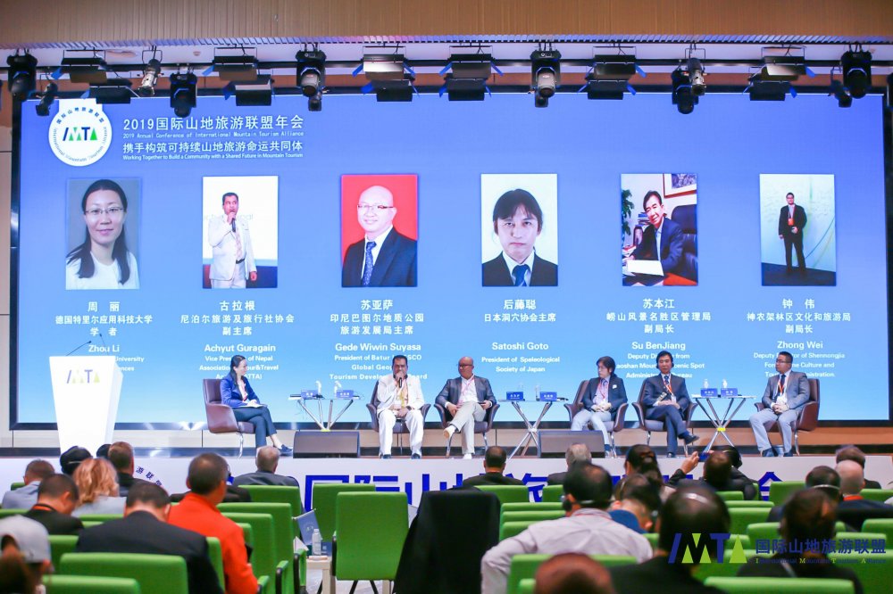  教练员轮岗交流启动，执教理念碰撞火花