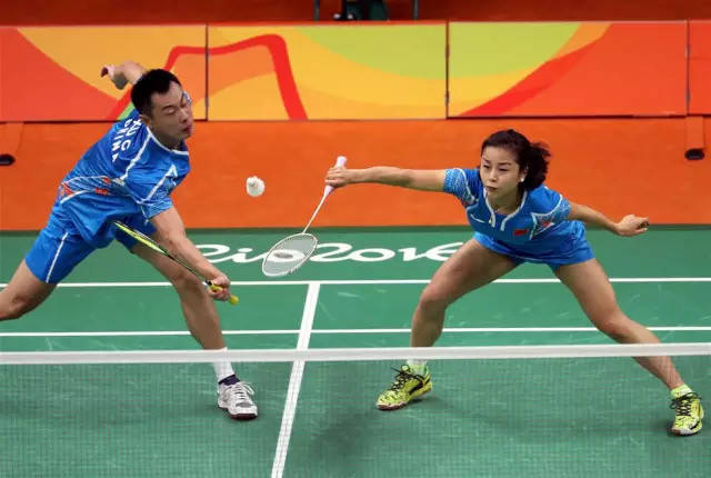  梅总双打配合默契十足，法网混双强势捧杯