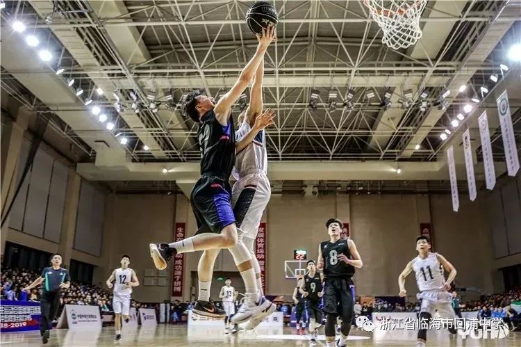  校园篮球联赛开战，清华附中首战告捷