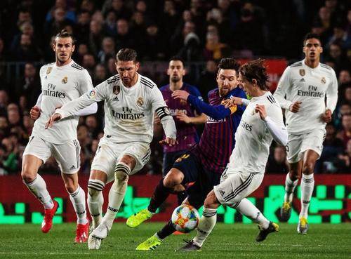  西甲国家德比来袭，皇马巴萨巅峰对话