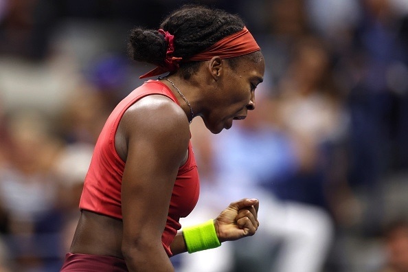  萨巴伦卡发球火力全开，辛辛那提站强势登顶