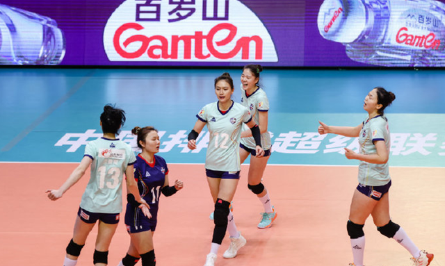  电竞女选手突破偏见 女子联赛关注度显著提升