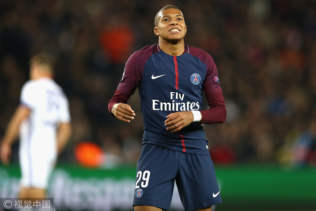  巴黎圣日耳曼主场大胜登顶