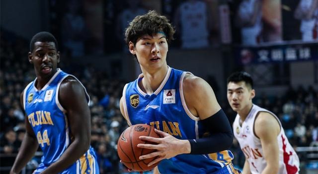  广东宏远末节发力，战胜新疆稳固联赛榜首