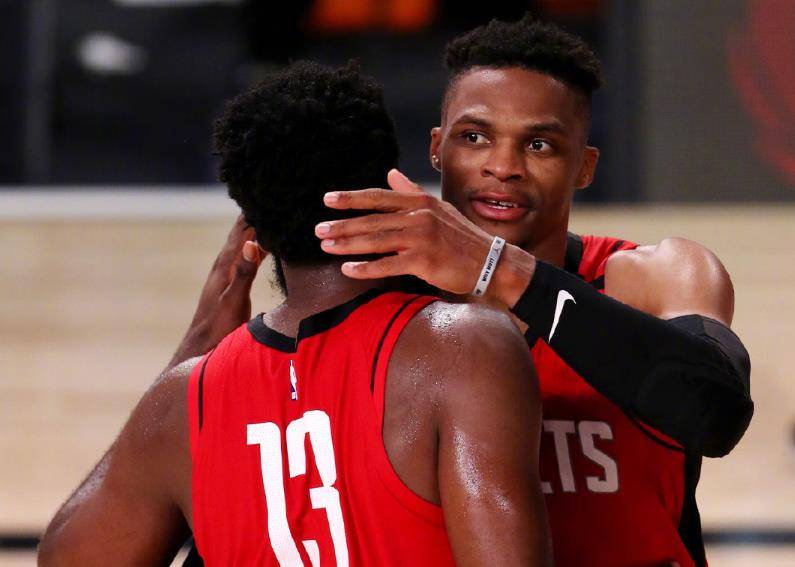  贾巴尔非洲之光，温布尔登半决赛创造历史